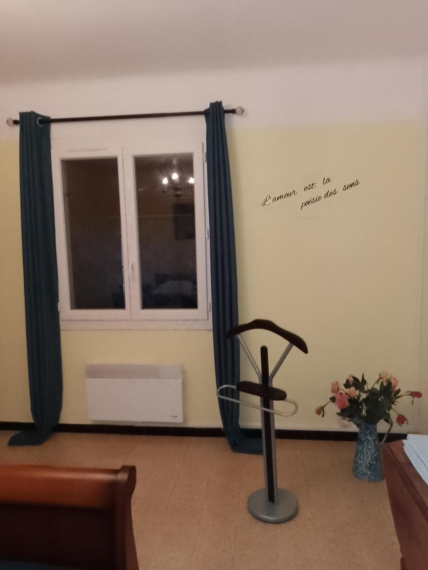 Spacieuse Villa Avec Jardin A Deux Pas Du Centre Aups Kültér fotó
